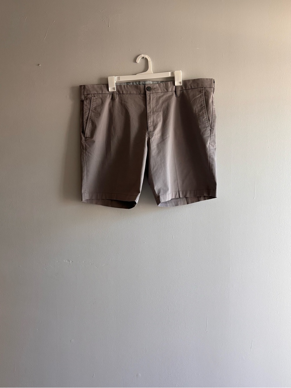 Dockers Men Supreme Flex Ultimate Shorts Size 42 Gray Chino Golf Casual Cotton